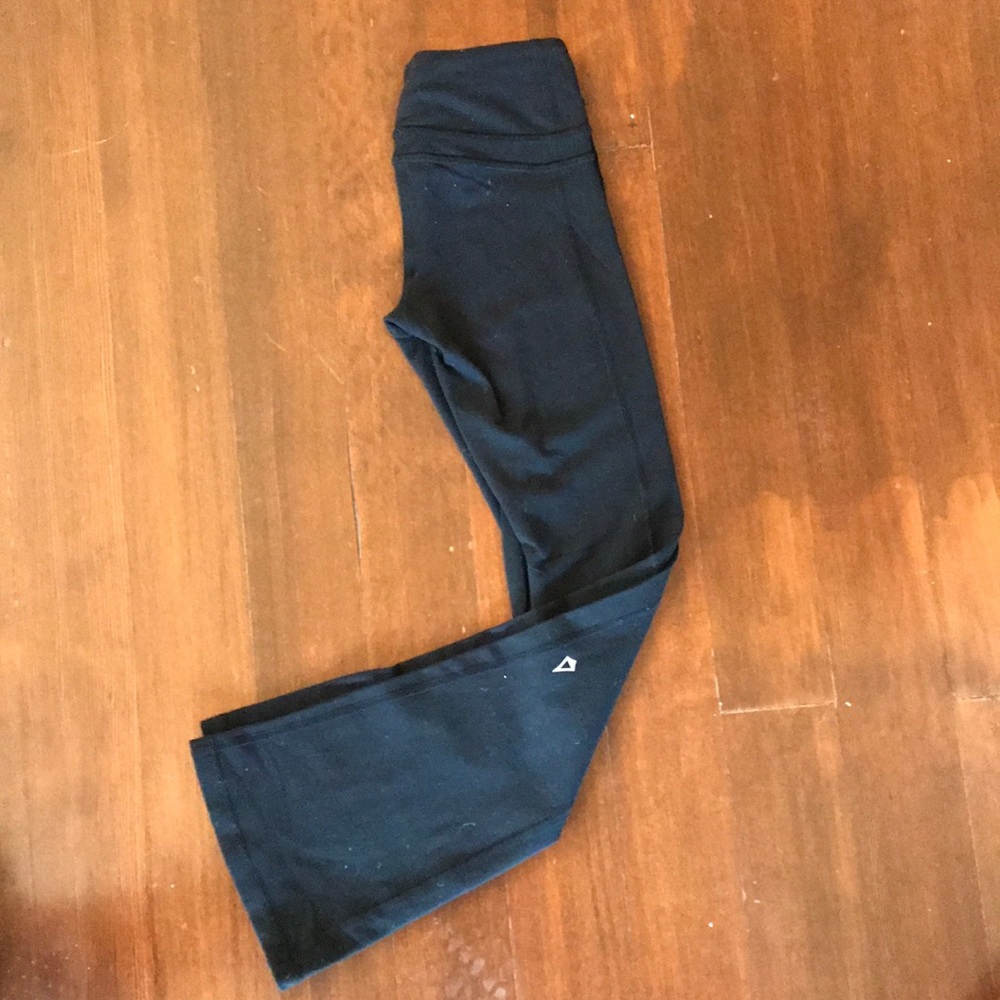 Girls ivivva pants size 6 reversible